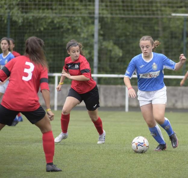 Herrialde askotako futbolariak Oiartzunen, Donosti Cup-i esker