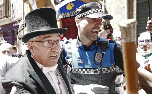El alcalde de Pamplona afirma que «es falso que haya acabado la violencia»