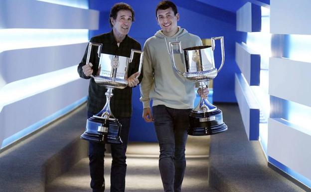 La guasa de Mikel Oyarzabal: «Con tanta foto parece que es mi primer día y llevo un mes entrenando»