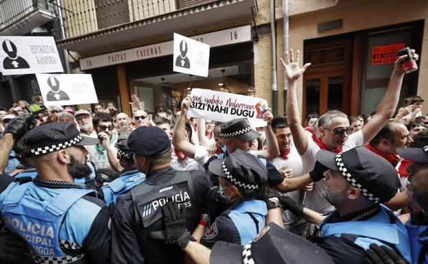 Se elevan a cinco los detenidos por los incidentes en Pamplona durante la procesión de San Fermín
