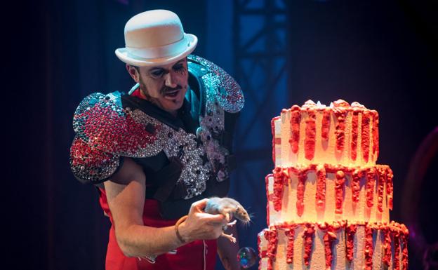 Alex O'Dogherty: «'The hole X' es una fiesta y ese es el ambiente que se vive en el patio de butacas»