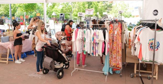 Rebajas y un plato de paella