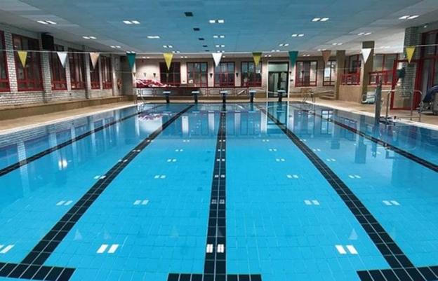 Se preguntará a los usuarios si quieren mantener el sistema de reservas para las piscinas