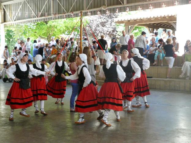 Gaurtik hasita festa nagusia izango da Arroa Behean igandera arte