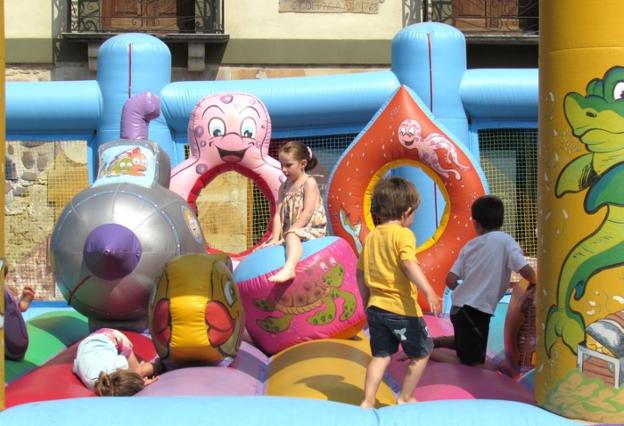 Bi urteko etenaldiaren ondoren Alardea berreskuratuko da gaur