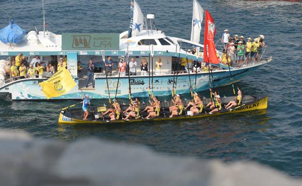 Orio se da un paseo por las nubes y recupera el liderato