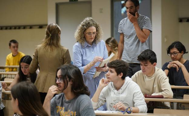 La UPV/EHU publica las 25 notas de corte más altas para los grados del próximo curso