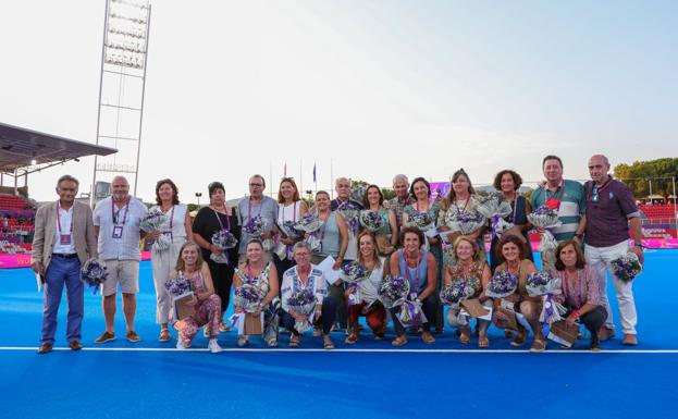 Homenaje a las chicas de oro treinta años después