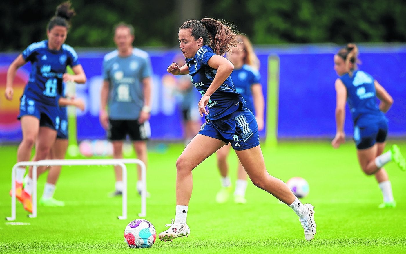 «No he debutado, pero estoy preparada para lo que me toque»