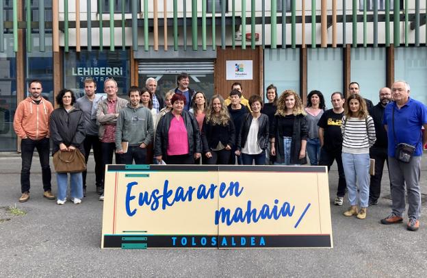 Tolosaldeko Euskararen Mahaia sortu dute