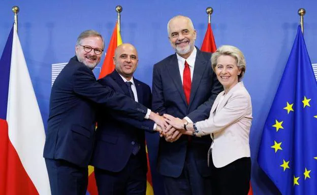 From left to right, the Prime Ministers of the Czech Republic, Petr Fiala (Czech Republic holds the rotating presidency of the EU);  North Macedonia, Dimitar Kovacevski;  Albania, Edi Rama;  and the President of the European Commission, Ursula von der Leyen