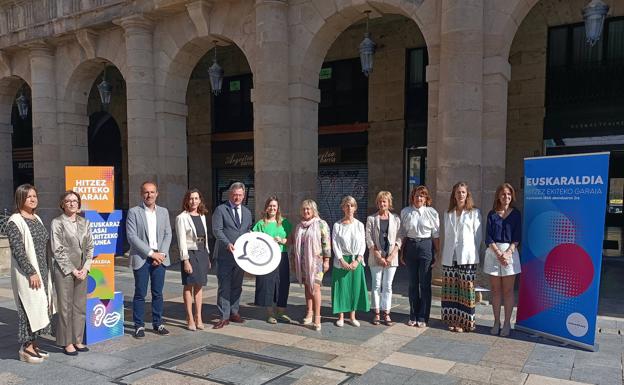 Ariguneak sortuko dituzte bulegoetan finantza entitate nagusiek