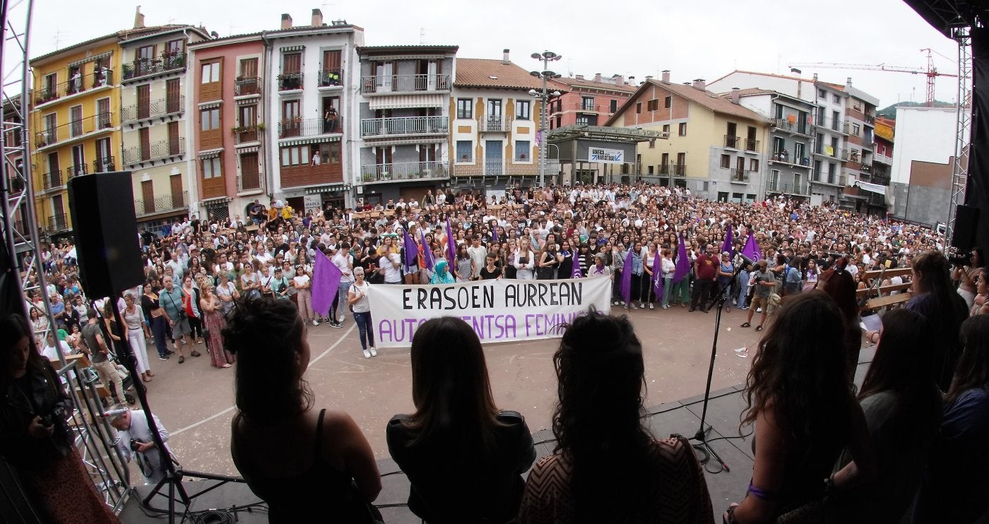 En libertad condicional los dos detenidos en Zizurkil por agresión sexual y robo