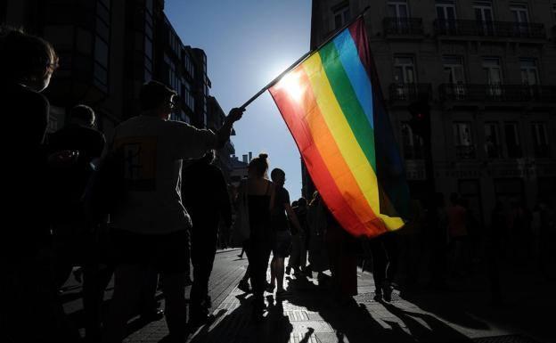 Denuncian dos agresiones homófobas durante las fiestas de Vitoria