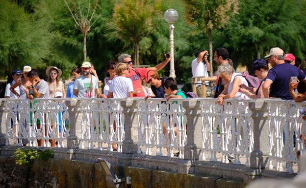 Euskadi bate ya su récord de turistas con casi 1,7 millones de visitantes hasta junio