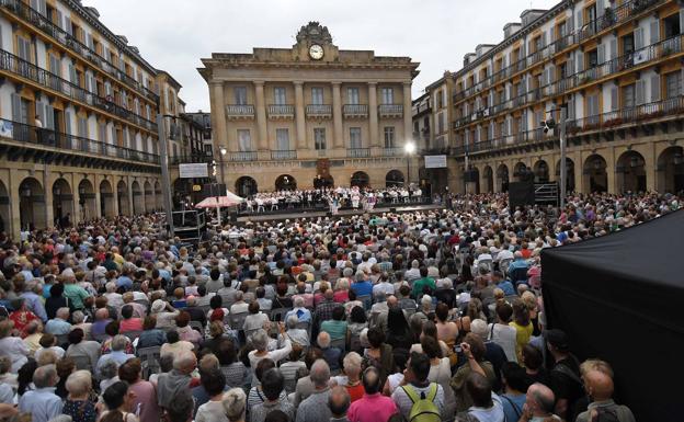 Amaiur gogoan, Aste Nagusiko Txistularien Kontzertu Nagusian