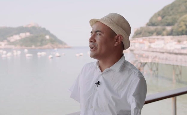 Los pies y la boca son los brazos de Jesús Sánchez; un artista