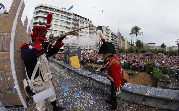 Revive el momento del cañonazo que ha dado inicio a la Semana Grande