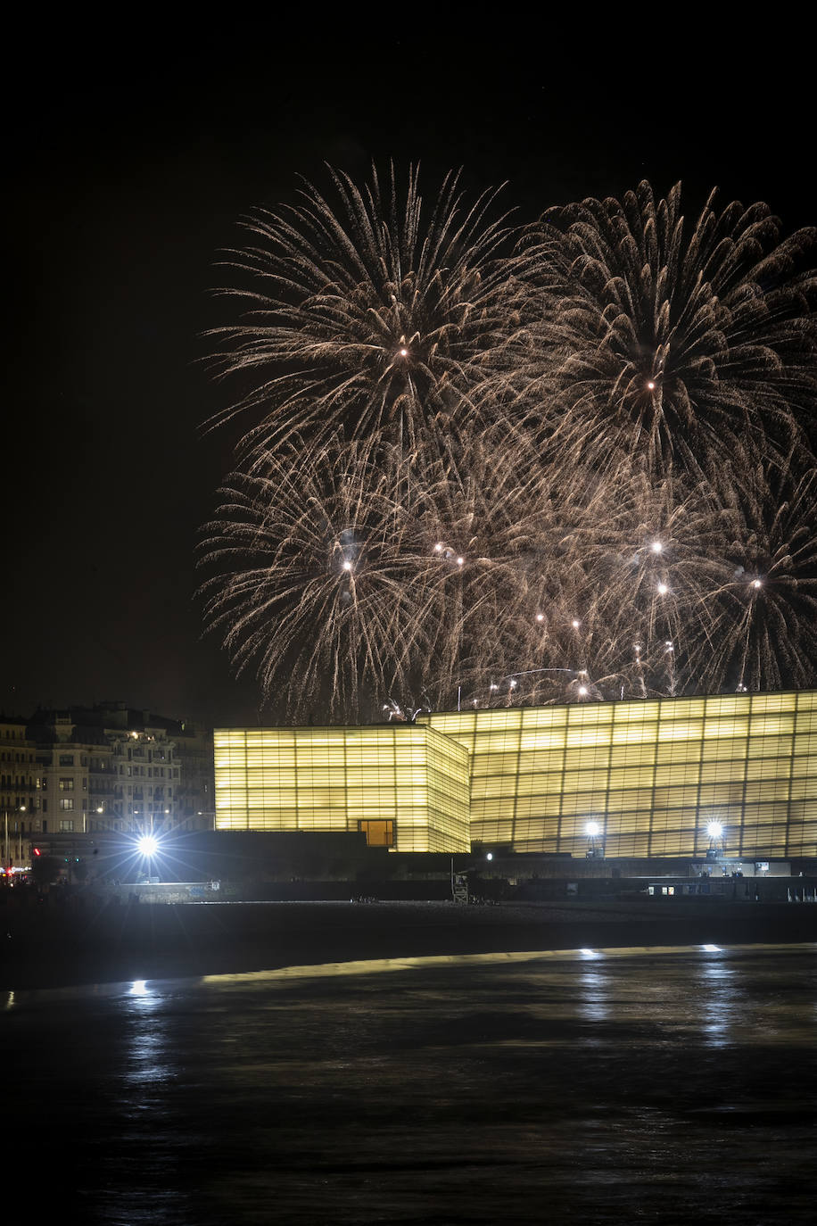 La pirotecnia de Castellón Martí, protagonista de los fuegos