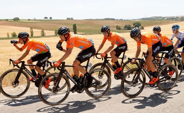 Los 'ocho' del Euskaltel en la Vuelta a España en la que también estarán Enric Mas y Primoz Roglic