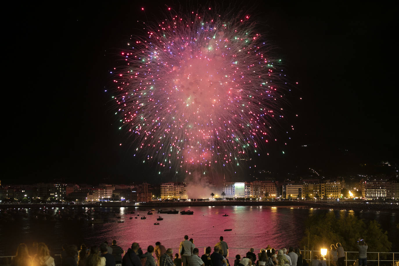 Una pirotecnia de Gran Canaria en los fuegos del martes