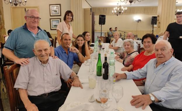 90 urteko azkoitiarrak omenduak izan ziren