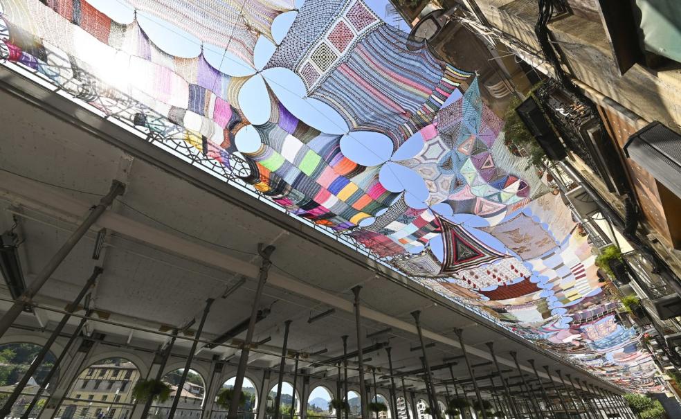 Solana, a la sombra y el color del ganchillo