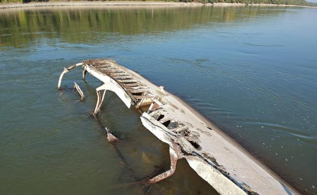 La sequía deja al descubierto barcos alemanes hundidos en el Danubio durante la II Guerra Mundial