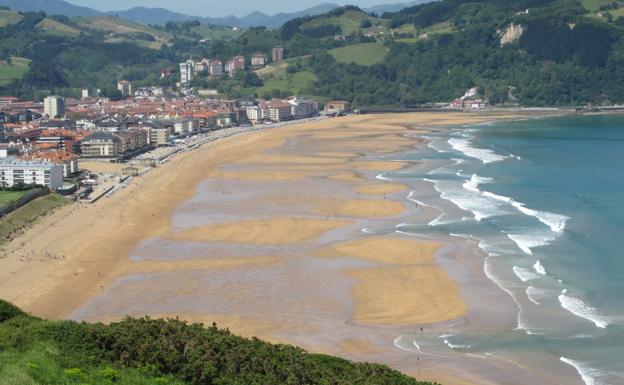 Zarautz, entre las mejores playas de España para volar drones