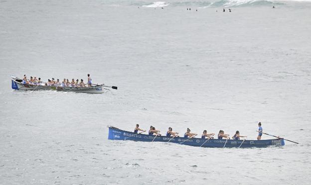 Satisfacción y orgullo en la trainera del TAK