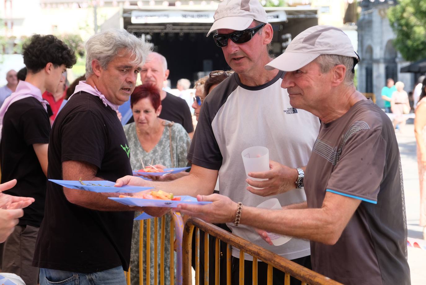 Ibarra celebra sus fiestas con una buena piparrada