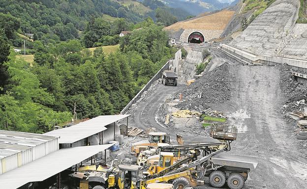 La obra del nudo de Bergara del TAV avanza a ritmo veloz tras años de interrupciones