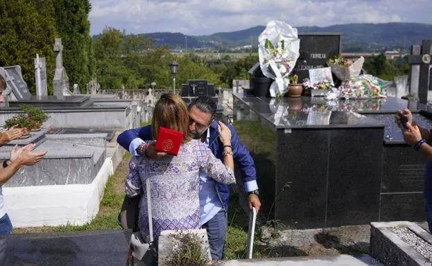 Dos homenajes recuerdan hoy a Alfonso Mentxaka, ertzaina asesinado por ETA en 1991