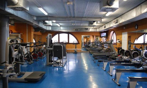 Itxiera teknikoa ondoren, Karela kiroldegia berriro martxan da