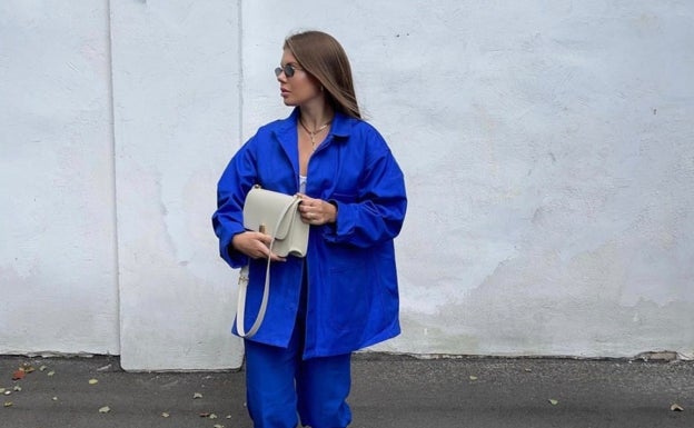 Azul klein, el color que no te quitarás en otoño