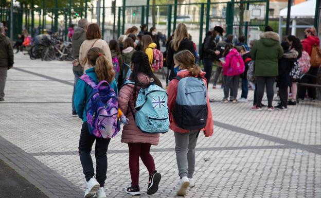 Los pediatras piden mantener el lavado de manos ante la 'vuelta al cole' sin medidas Covid