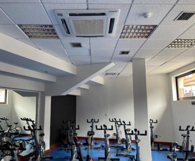 Mejoras y oferta deportiva renovada en el polideportivo Aldiri para este curso