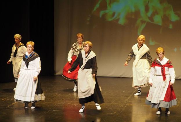 Gure Txoko y El Salvador arrancan el curso con actividades «para todos los gustos»