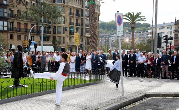 Donostia rinde homenaje a Leizaola