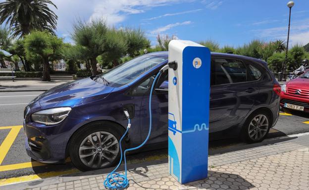 Cerca de 10.000 peticiones atascan las ayudas a la electromovilidad