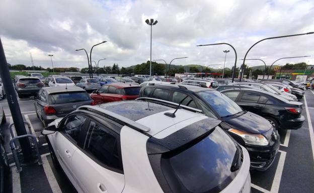 Garbera ofreció sus plazas los festivos para usarlas como parking disuasorio de la ciudad