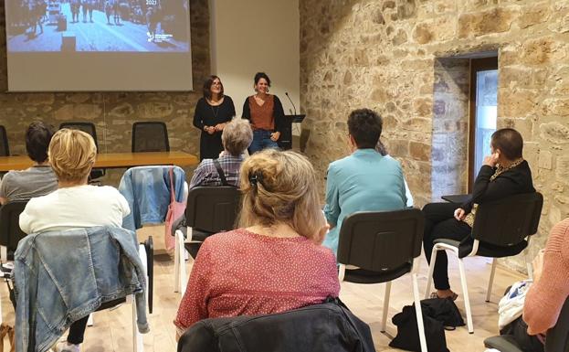 Euskararen erabilera altua da Azpeitian baina «ezin dugu lo hartu»