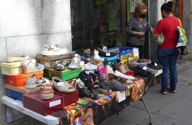 'Feria de Stock' organizada por la asociación de comerciantes Oria