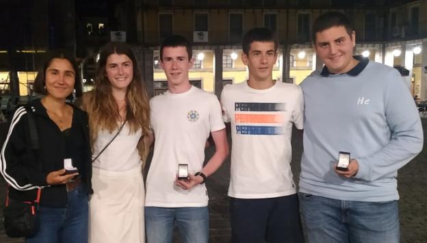 El juvenil masculino de balonmano recibe en el debut liguero a un sólido Urnieta