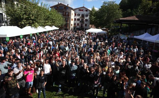 Ni la lluvia pudo con el Sagar Uzta