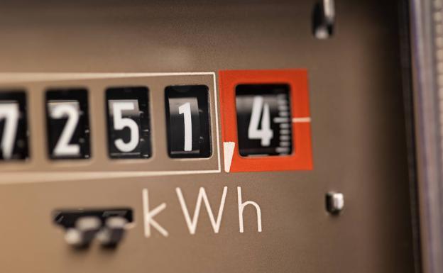 Fuerte subida del precio de la luz hoy lunes 26 de septiembre: las horas más baratas para poner los electrodomésticos