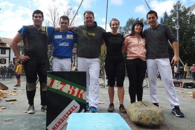 Espléndido telón para el retorno de 'Sanmigelak'