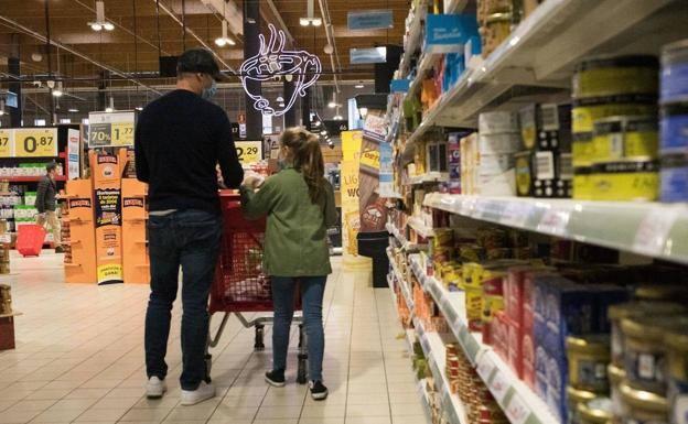Un donostiarra puede ahorrar 822 euros al año comprando en el supermercado más barato