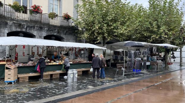 El mercado de los martes por la mañana regresará a la plaza Errebote