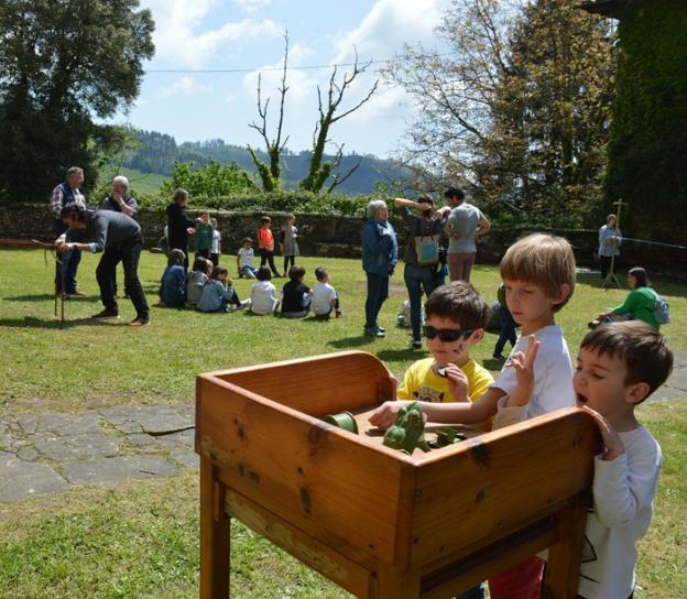 Hogei bat postu egongo dira bigarren eskuko merkatuan